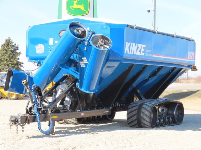 Image of Kinze 1521 equipment image 1