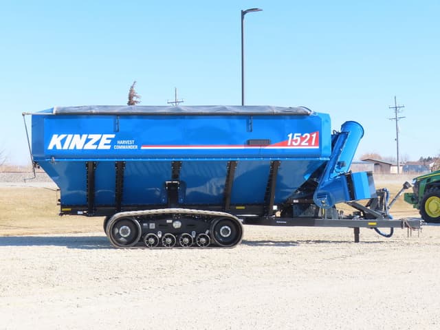 Image of Kinze 1521 equipment image 3