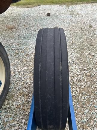 Image of Kinze 3605 equipment image 2