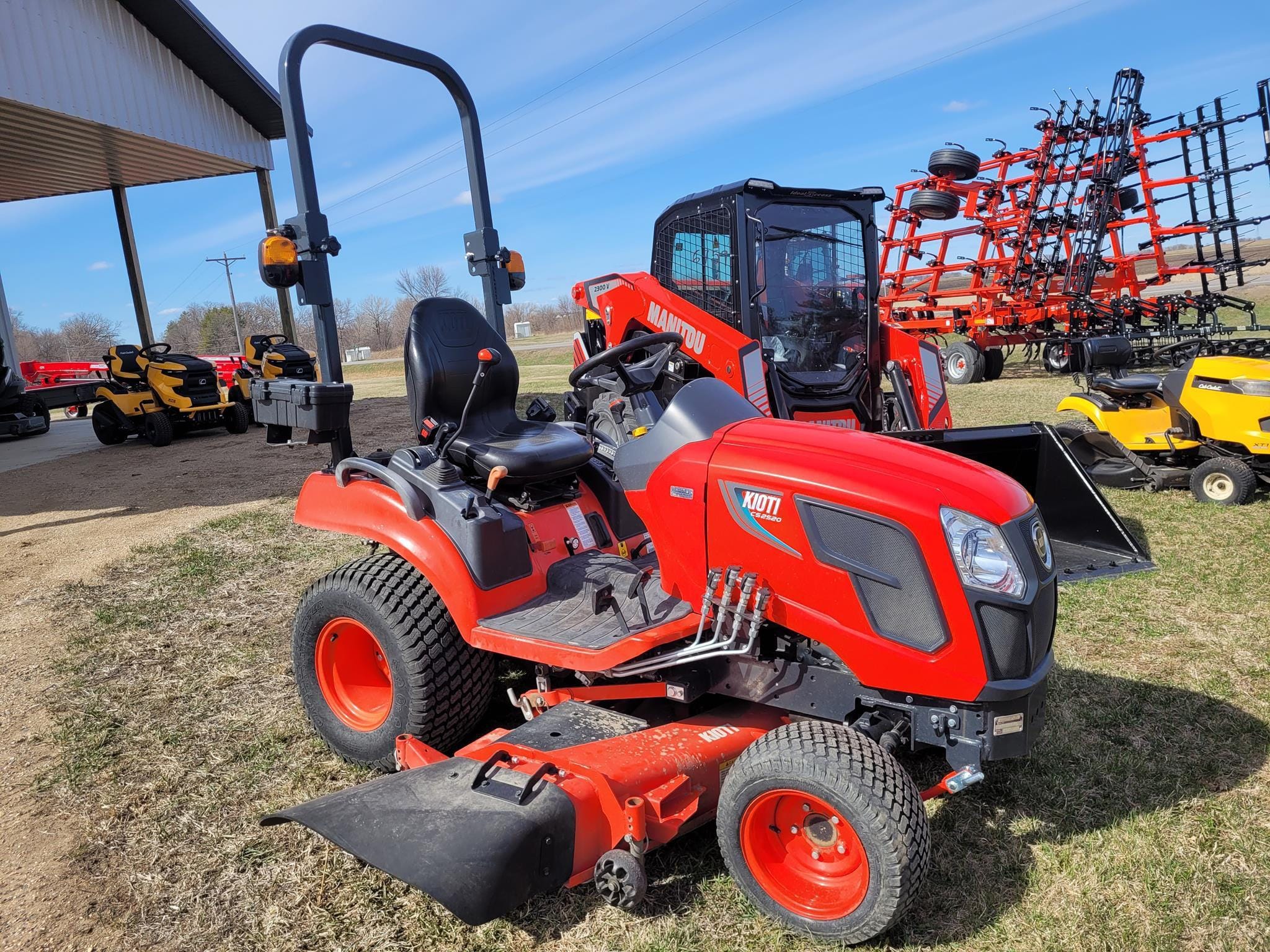2021 Kioti CS2520 Equipment Image0