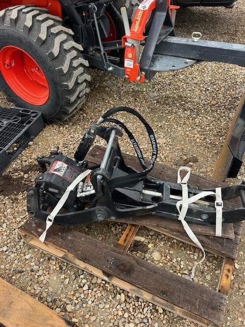 Image of Kubota B2301HSD equipment image 2