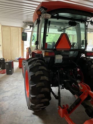 Image of Kubota MX5400 equipment image 2