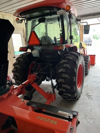 Image of Kubota MX5400 equipment image 3