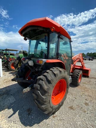 Image of Kubota MX6000 equipment image 3