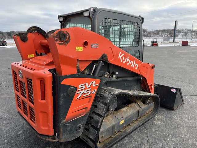 Image of Kubota SVL75-2 equipment image 2