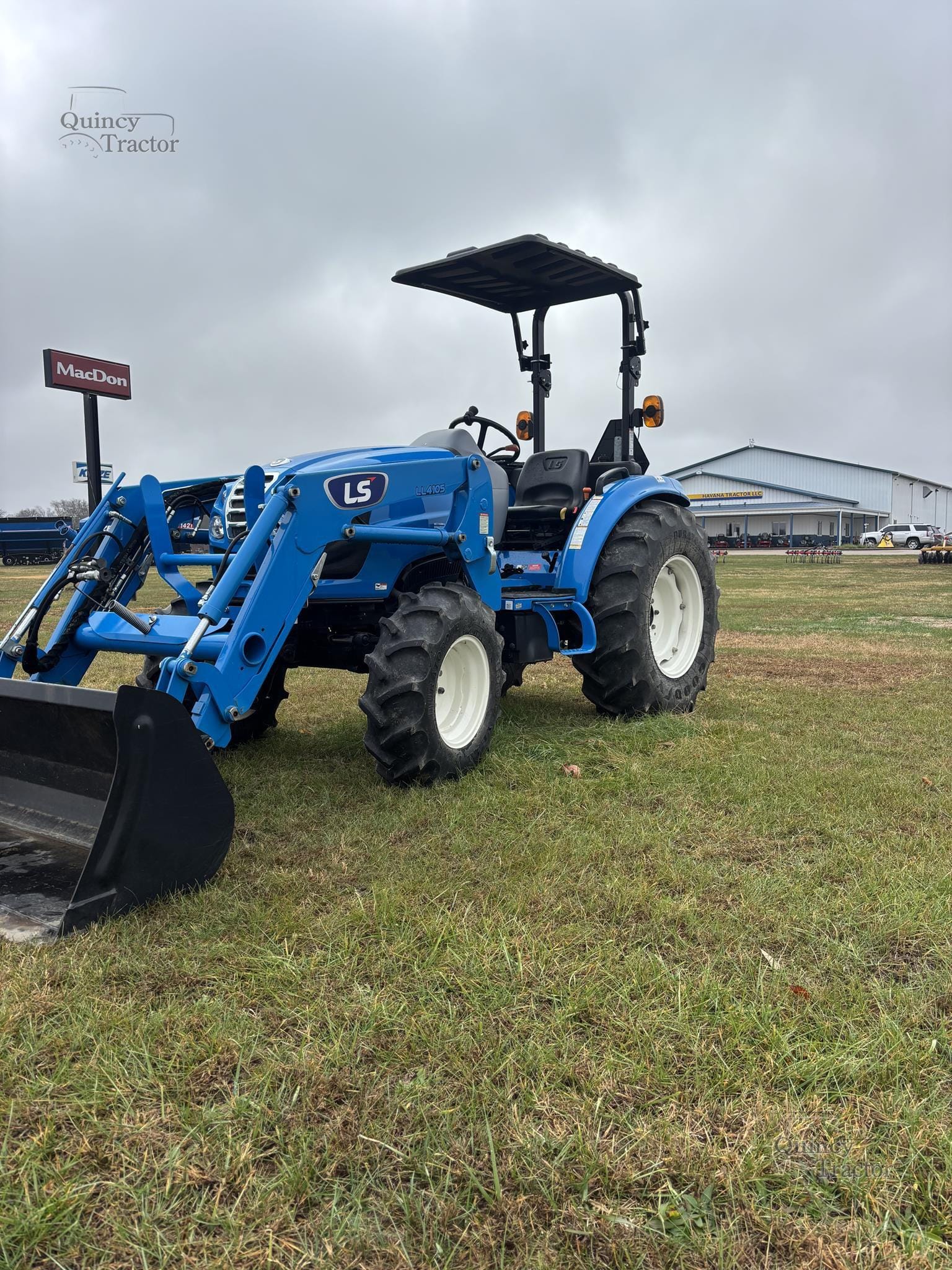 2021 LS MT350E Equipment Image0