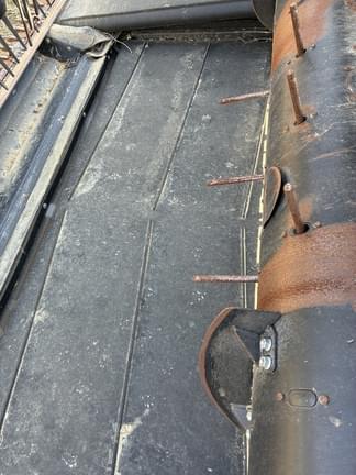 Image of MacDon FD135 equipment image 3