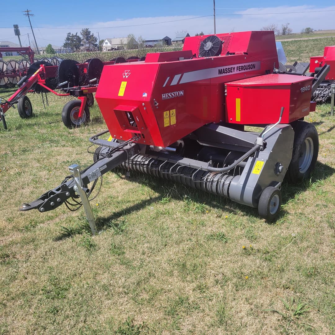 Image of Massey Ferguson 1840 Primary image