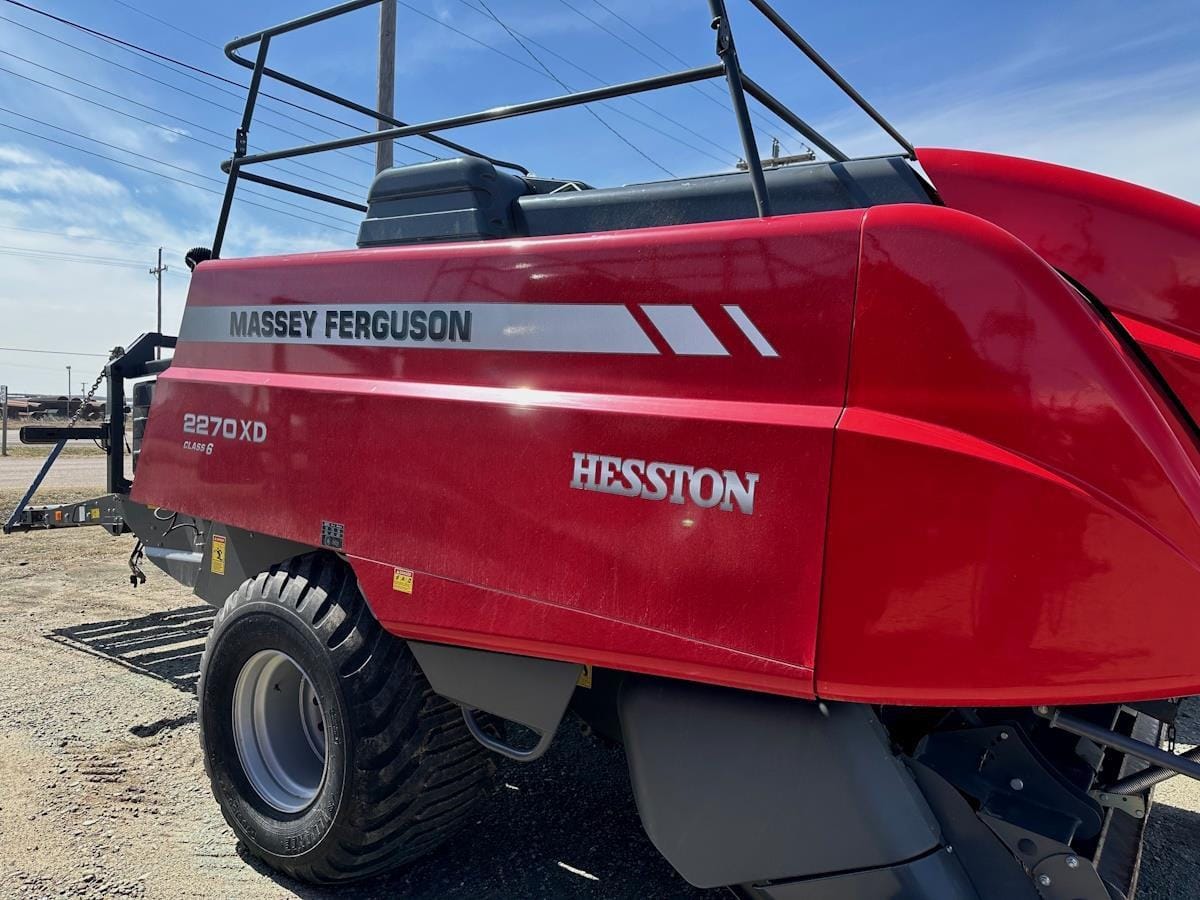 2021 Massey Ferguson 2270XD Equipment Image0