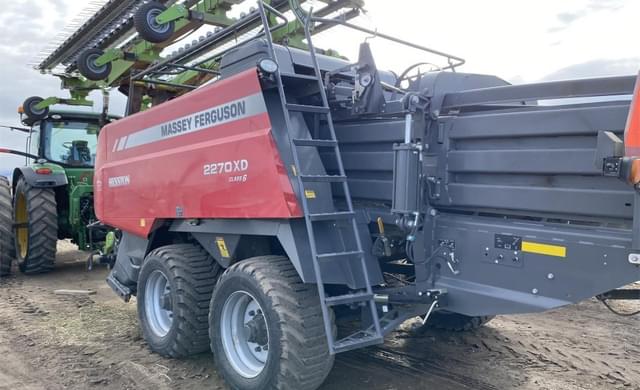 Image of Massey Ferguson 2270XD equipment image 2