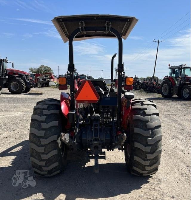 Image of Massey Ferguson 2607H equipment image 1