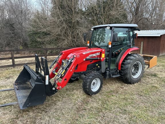 Image of Massey Ferguson 2850M Primary image