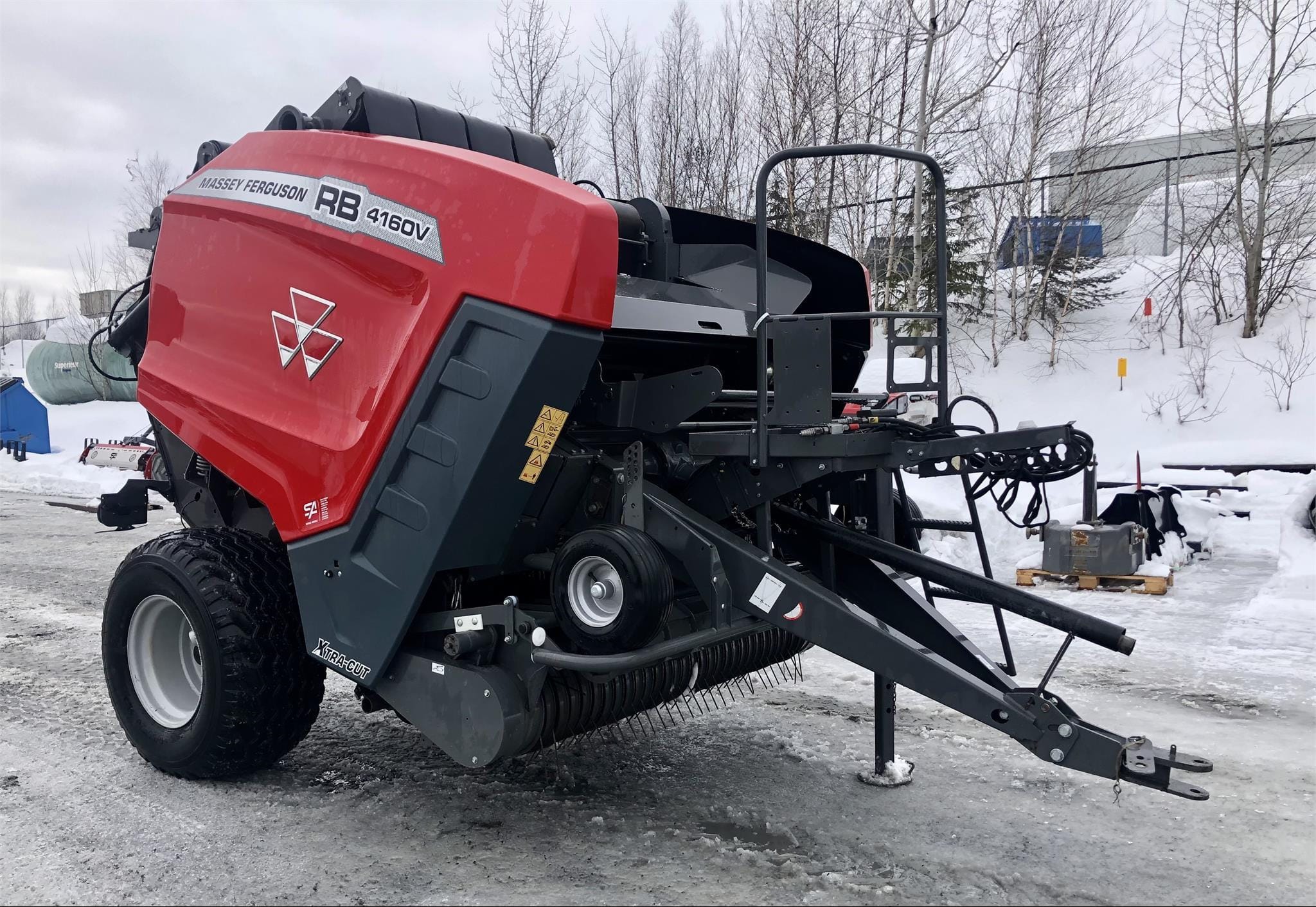 2021 Massey Ferguson 4160V Equipment Image0