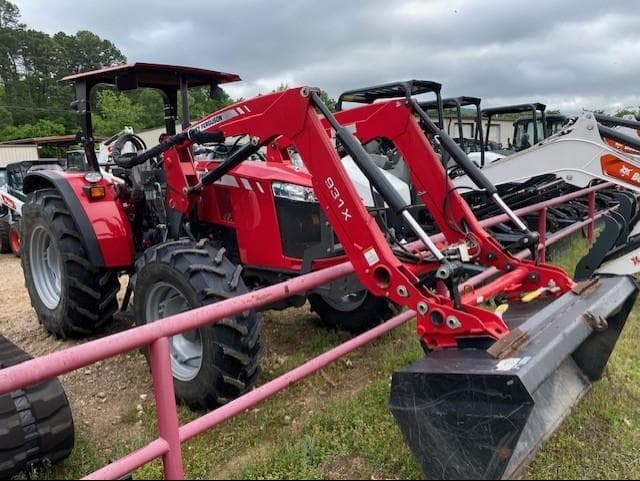 Image of Massey Ferguson 4707 Image 1