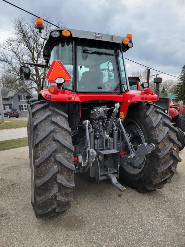 Image of Massey Ferguson 7715S equipment image 4
