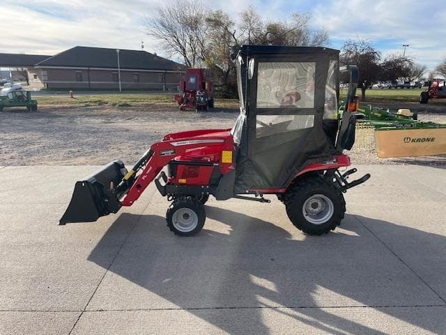 Image of Massey Ferguson GC1723E equipment image 1