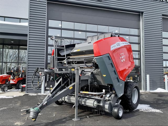 Image of Massey Ferguson RB4160V equipment image 2