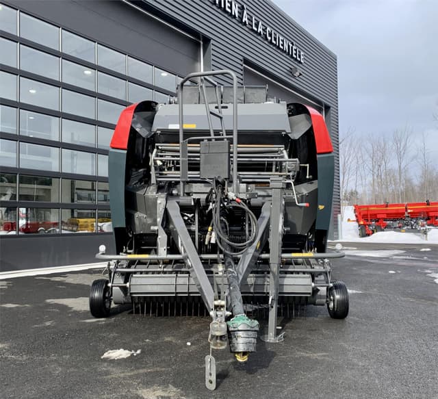 Image of Massey Ferguson RB4160V equipment image 1