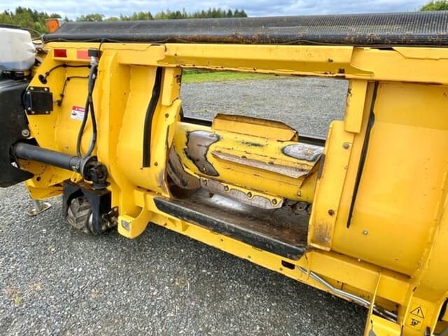 Image of New Holland 380HDY equipment image 4
