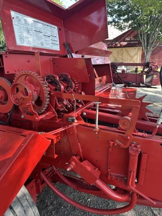 Image of New Holland BC5070 equipment image 2