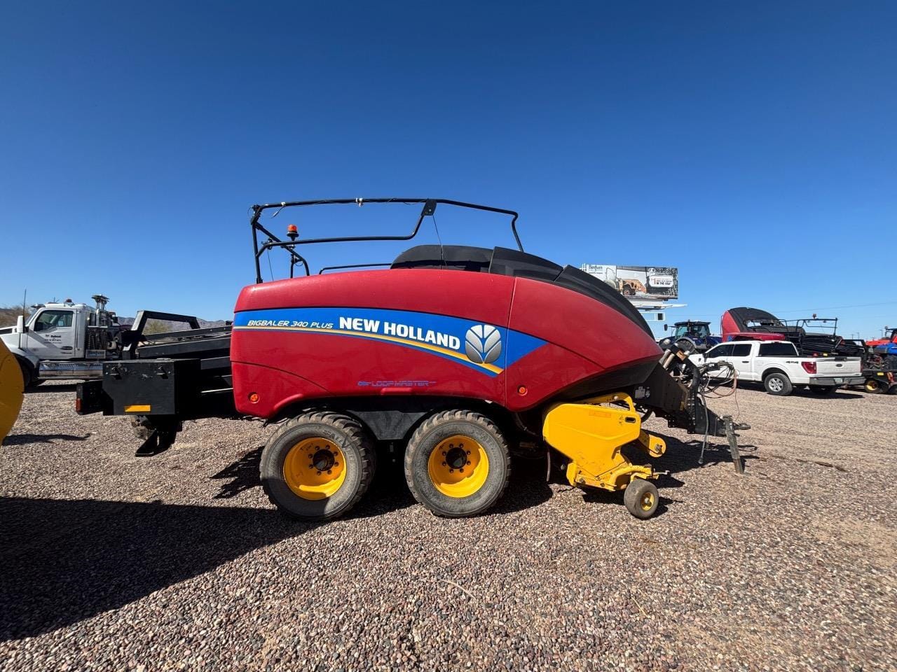 2021 New Holland Big Baler 340 Equipment Image0