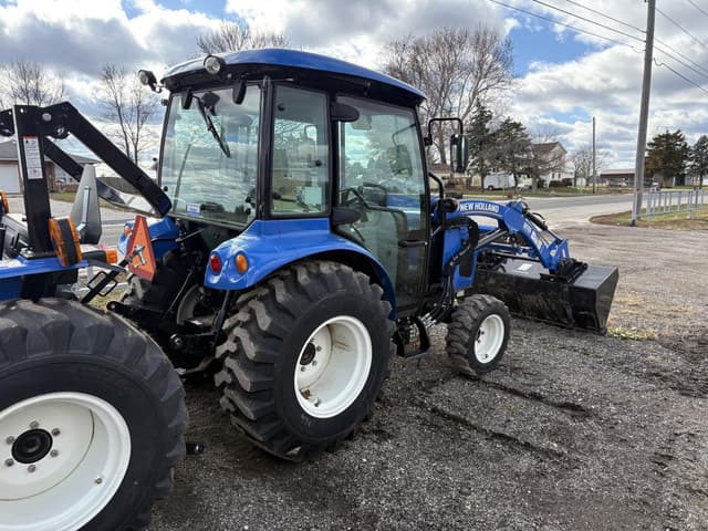Image of New Holland Boomer 40 equipment image 4