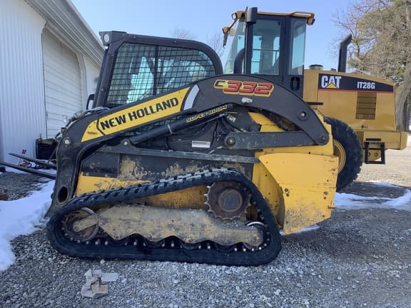 Image of New Holland C332 equipment image 1