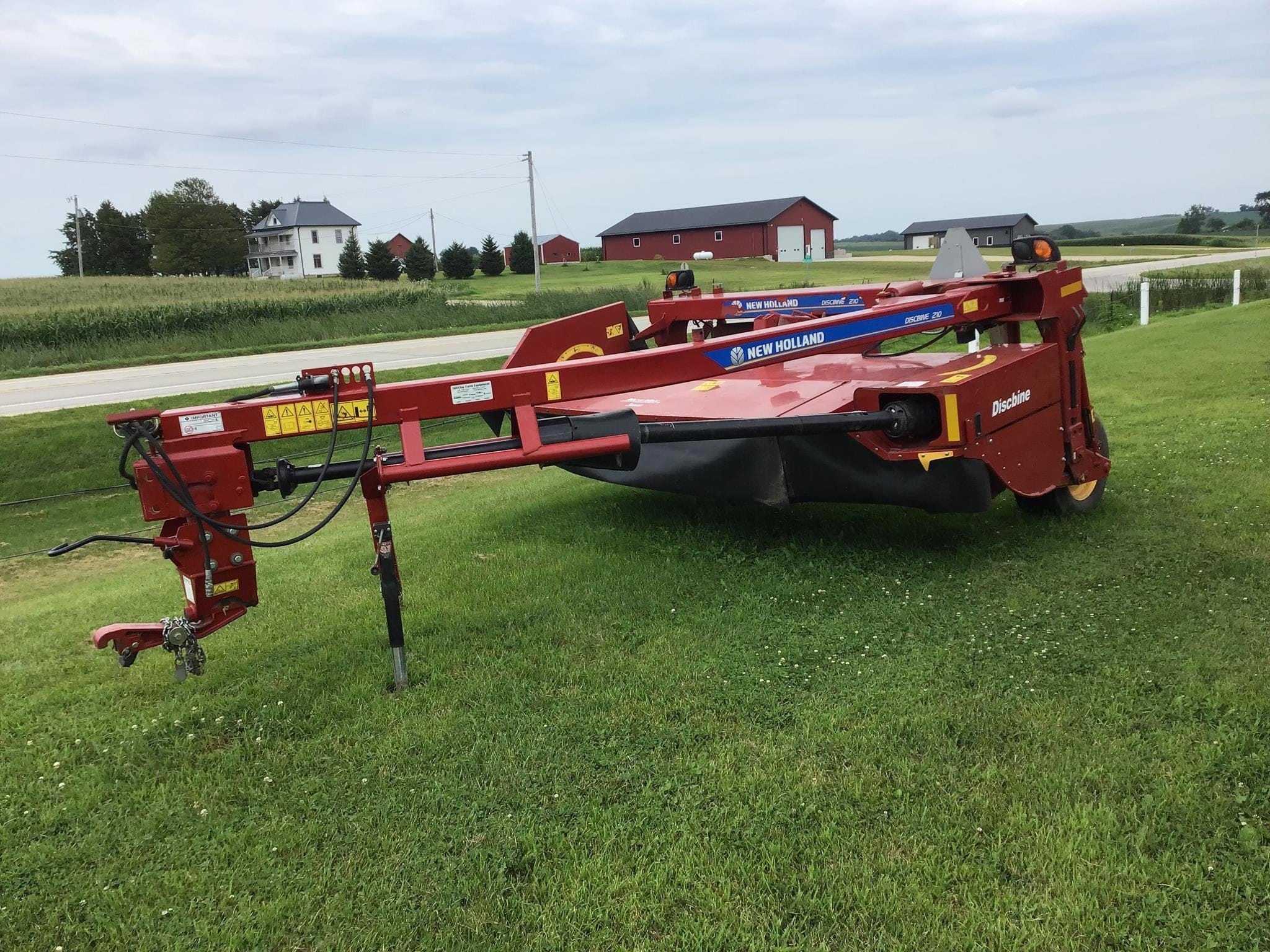 2021 New Holland 210 Equipment Image0