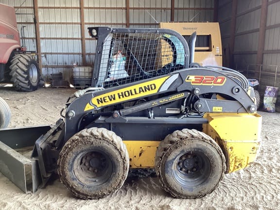 2021 New Holland L320 Equipment Image0