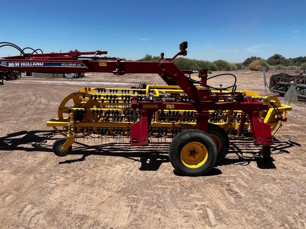 2021 New Holland Rolabar 230 Equipment Image0