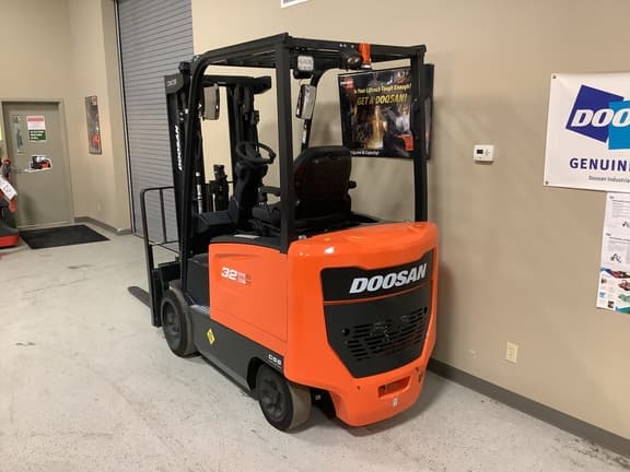 Image of  Doosan BC32S-7 equipment image 3