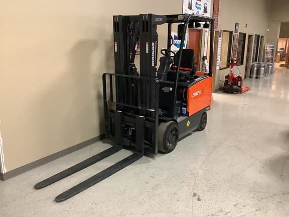 Image of  Doosan BC32S-7 equipment image 1