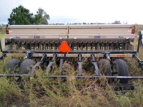 2021 Remlinger 2300 Equipment Image0