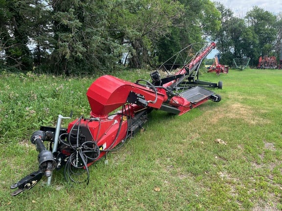 2021 Universal 1590 Equipment Image0