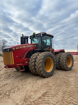 2021 Versatile 405 Equipment Image0