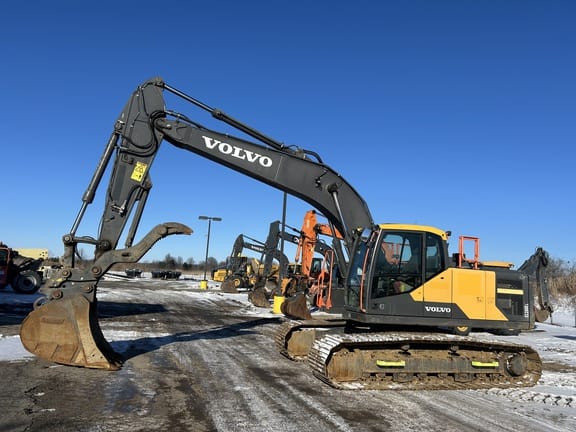 2021 Volvo EC200EL Equipment Image0