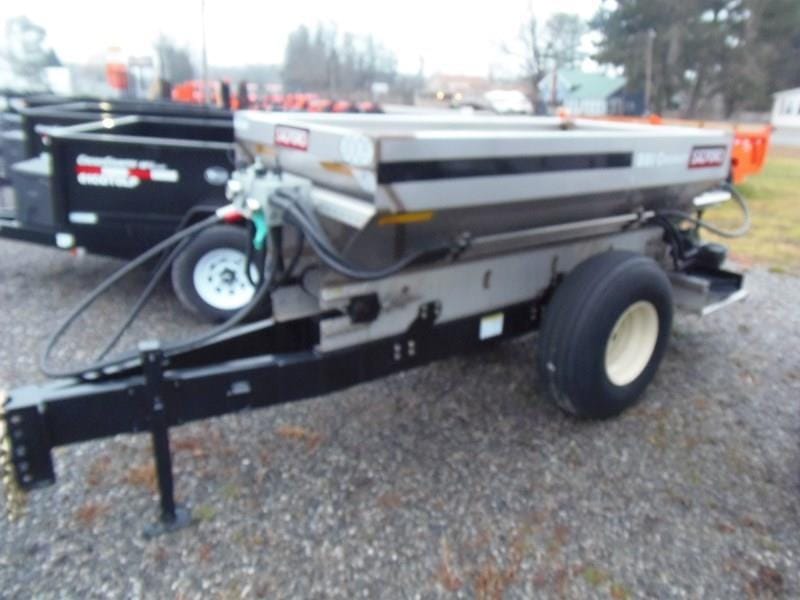 2022 BBI Cricket Vineyard Equipment Image0