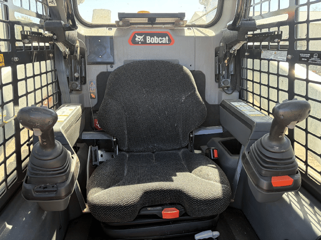 Image of Bobcat S76 equipment image 1