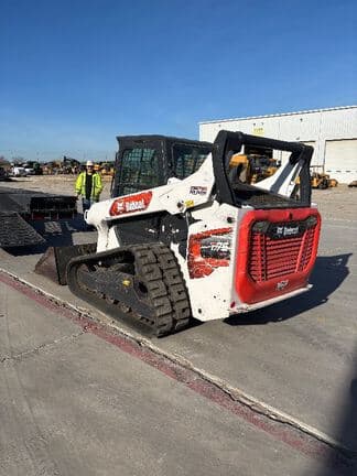 Image of Bobcat T76 equipment image 1