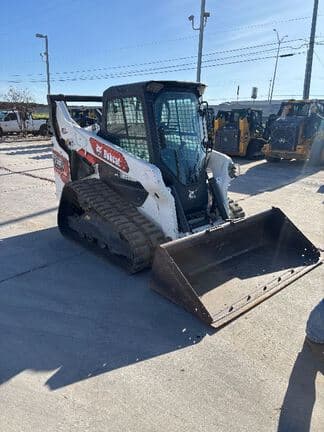 Image of Bobcat T76 equipment image 3