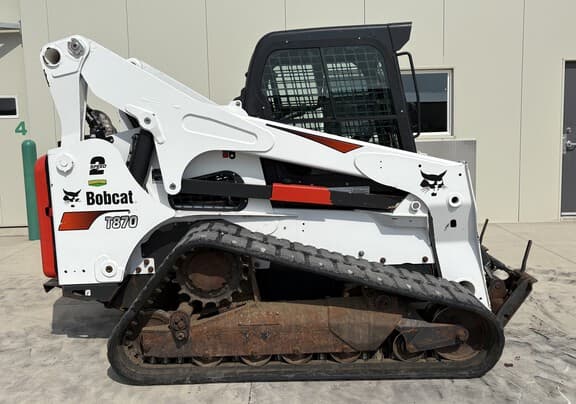 Image of Bobcat T870 equipment image 2