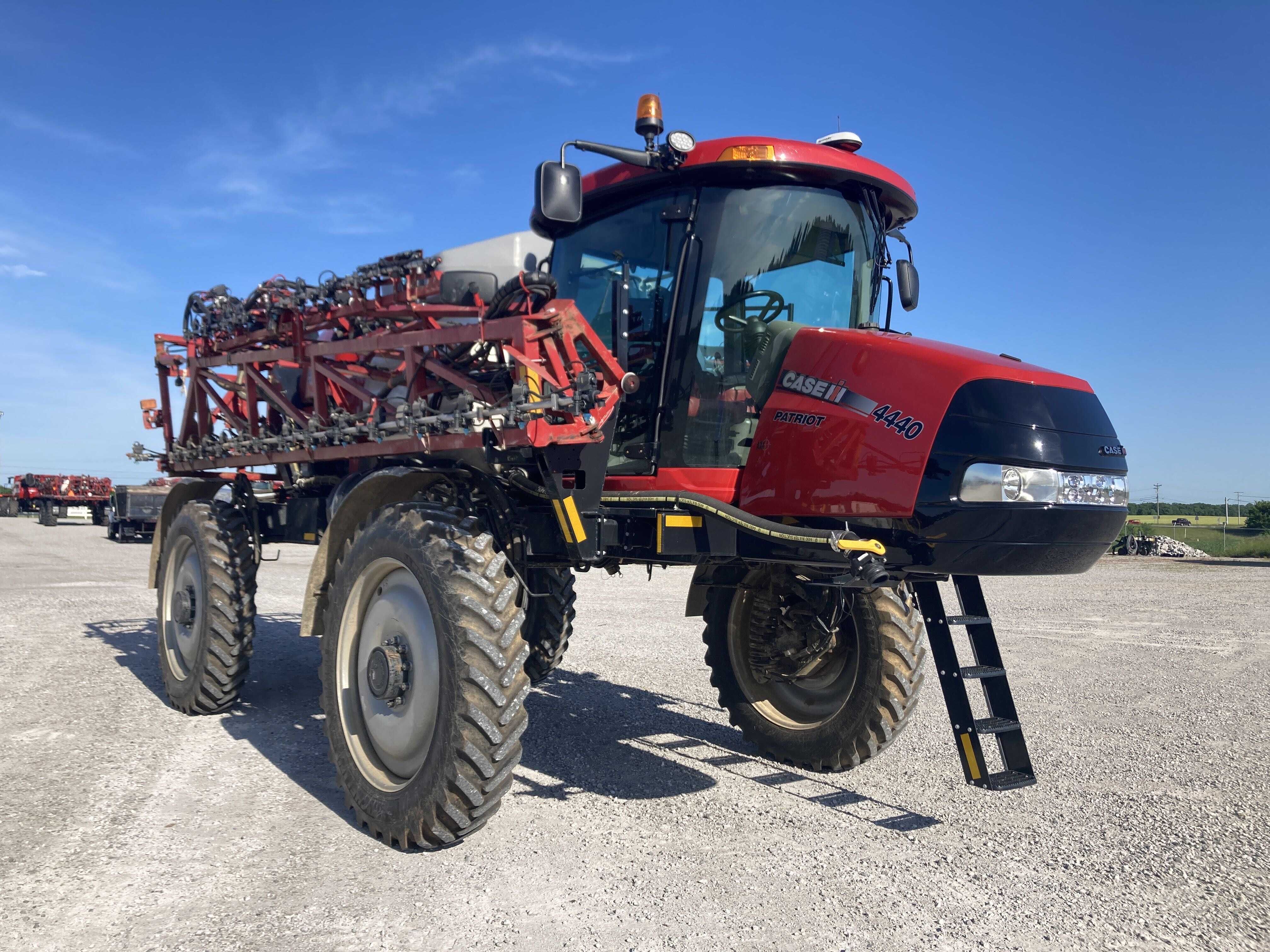 2022 Case IH Patriot 4440 Equipment Image0