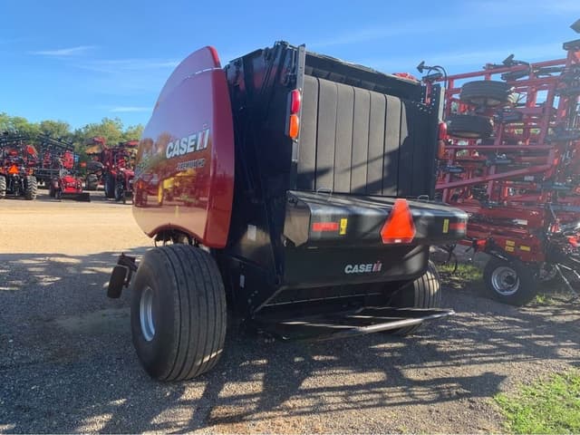 Image of Case IH RB565 equipment image 2