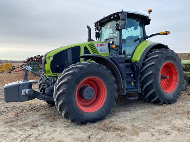 Image of CLAAS Axion 930 equipment image 2