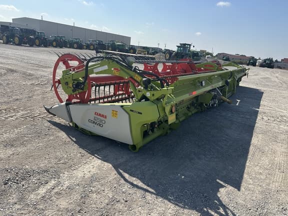 Image of CLAAS Convio Flex 1230 equipment image 2