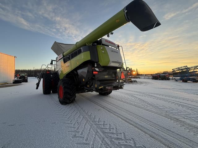 Image of CLAAS Lexion 8600 equipment image 1