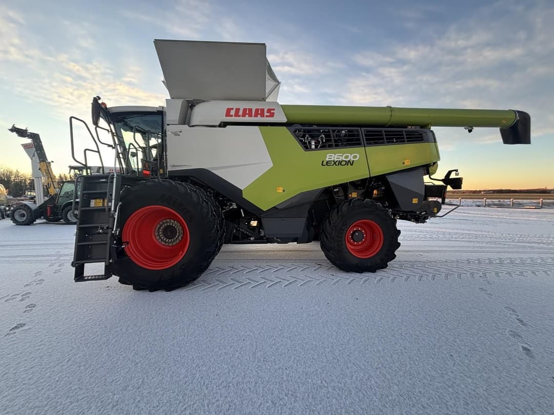 Image of CLAAS Lexion 8600 Primary image