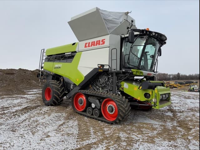 Image of CLAAS Lexion 8600TT equipment image 2