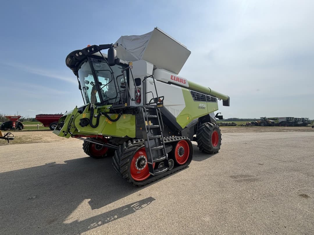 Image of CLAAS Lexion 8700TT Primary image