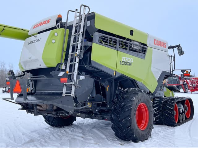 Image of CLAAS Lexion 8700TT equipment image 4
